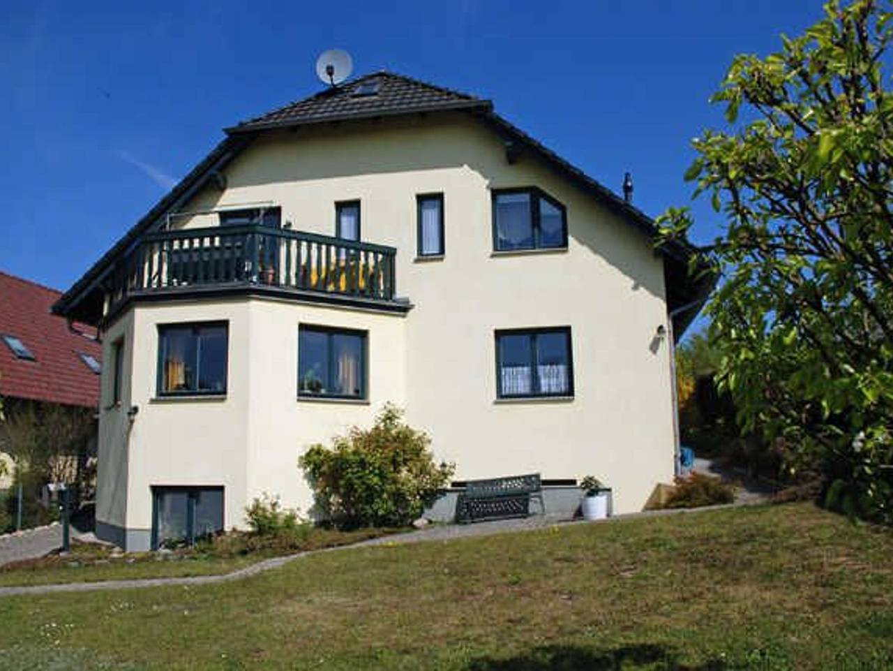 Ganze Ferienwohnung, Großes Ferienhaus mit Terrasse am Granitzwald - großes Ferienhaus mit Terrasse am Granitzwald in Lancken-Granitz, Rügen