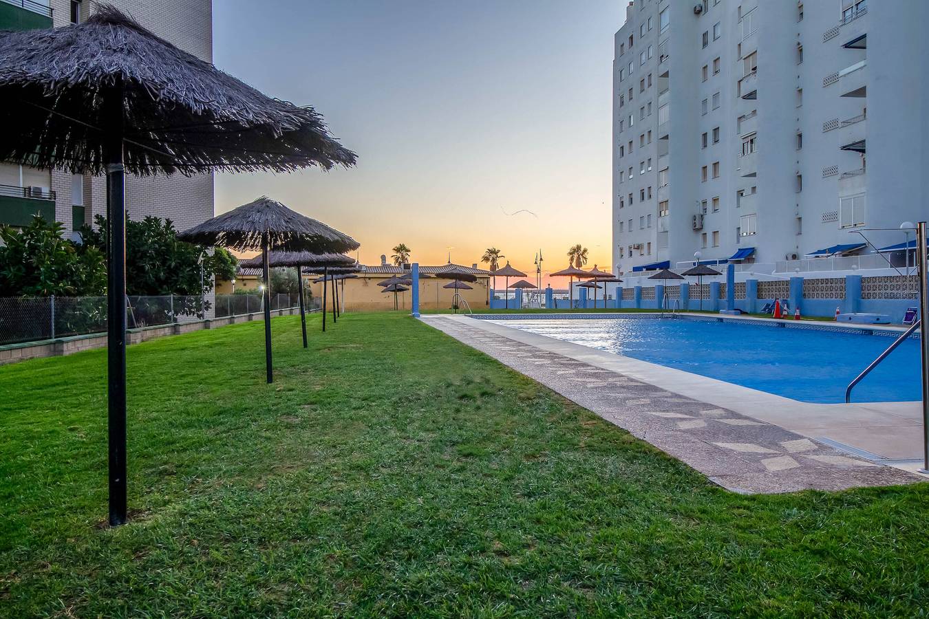 Apartamento entero, Lightbooking Atico Carlos vistas al mar in Valdelagrana, El Puerto de Santa María