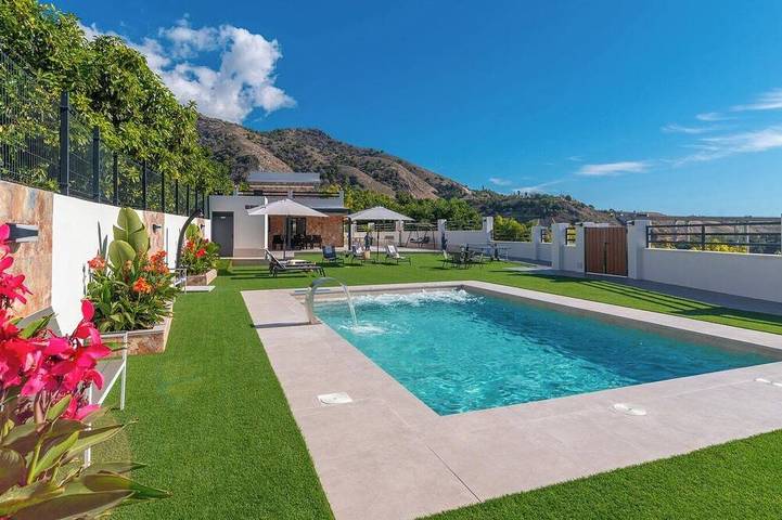 Villa for 10 people, with garden - 1