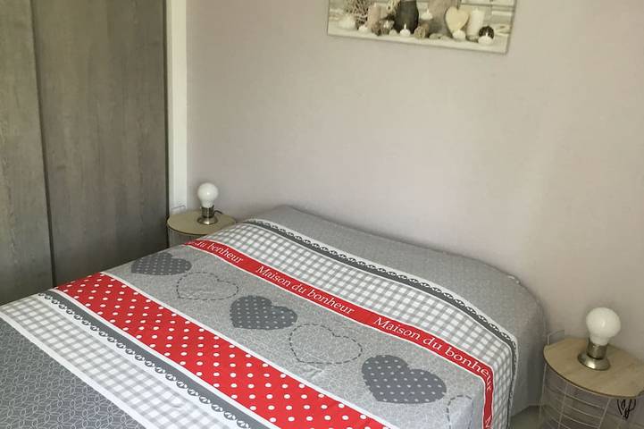 Gîte pour 5 personnes, avec jardin ainsi que terrasse et piscine à Albertville - 3