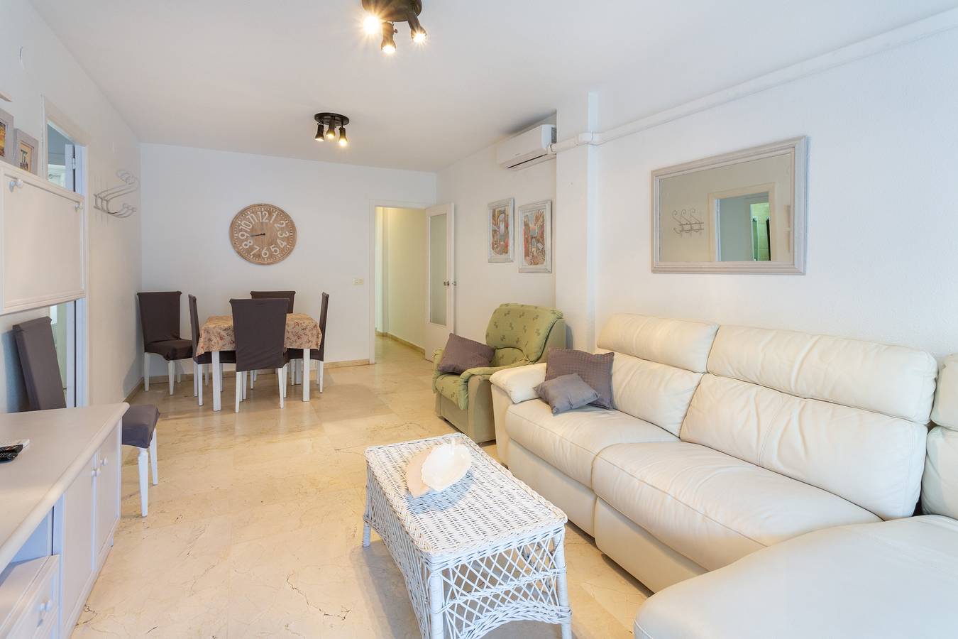 Entire apartment, Apartment "Nav 4C 4pc" with Sea View & Terrace in Torrevieja Centre, Torrevieja