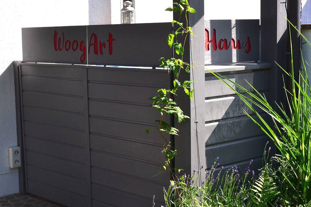 Ganze Wohnung, Haus Woogart 105 m² - Sommer- und Winterhaus in mediterranem Flair in Dahn, Pfalz