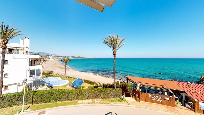 Entire apartment, Los Flamingos - Front Line Apartment La Cala in La Cala de Mijas, Mijas