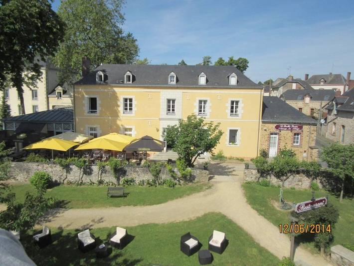 Hôtel pour 4 personnes, avec jardin et vue à Port-Brillet