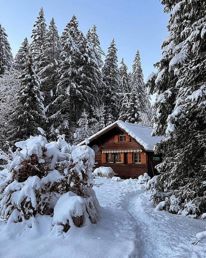 Gîte pour 4 personnes, avec terrasse et jardin, animaux acceptés à Châtel-Saint-Denis