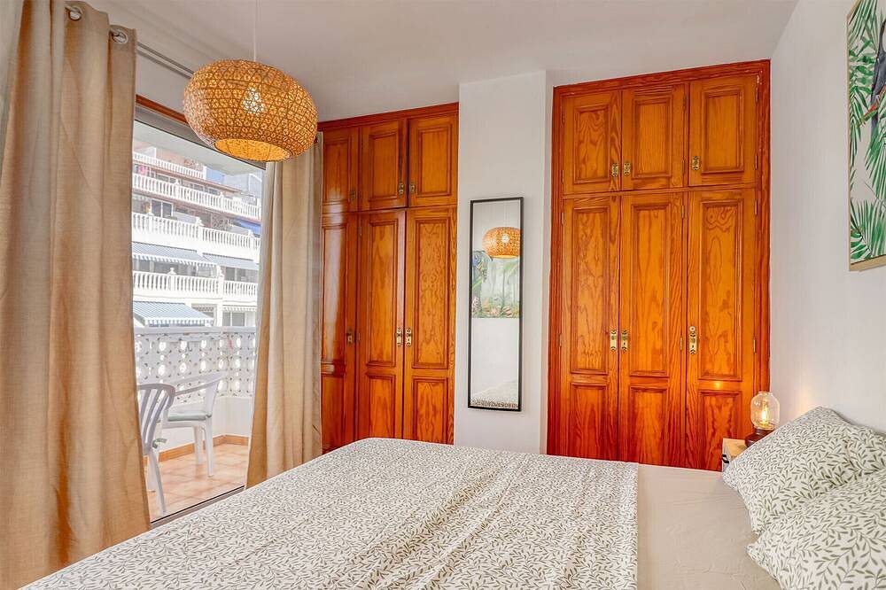 Entire apartment, Oceanview Retreat / 50m to Beach + Sunset Terrace + Ensuite in San Marcos, North Tenerife