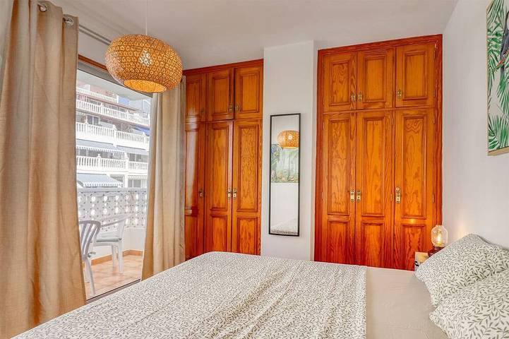 Ganze Wohnung, Oceanview Retreat / 100m to Beach + Sunset Terrace + Ensuite in San Marcos, Teneriffa Nord
