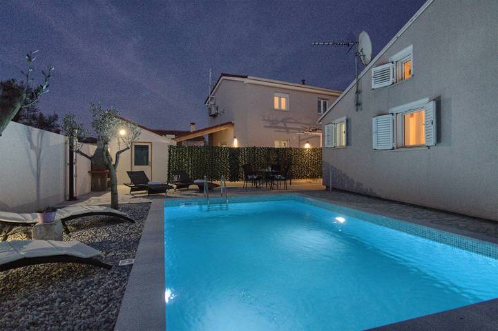Villa für 5 Personen mit Terrasse in Sisan, Südküste Istrien