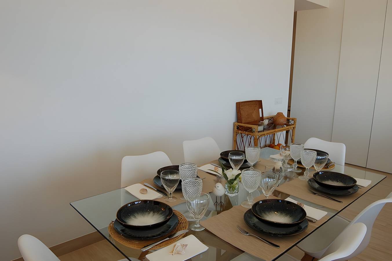 Entire apartment, Apartment 'Alvor Sunset' with Sea View, Wi-Fi and Air Conditioning in Praia do Alvor, Faro District