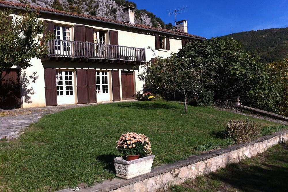 7 Bedroom Villa in Foix in Foix, Ariège