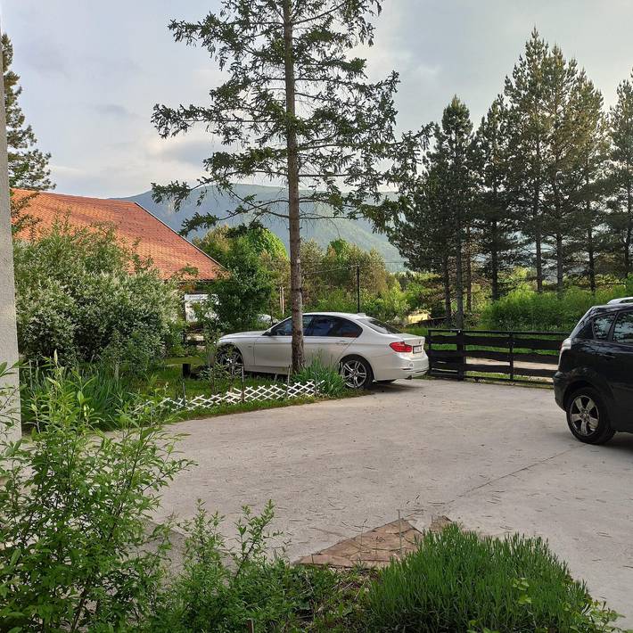 Vakantiewoning voor 4 personen, met uitzicht op het meer en tuin in Midden-Kroatië