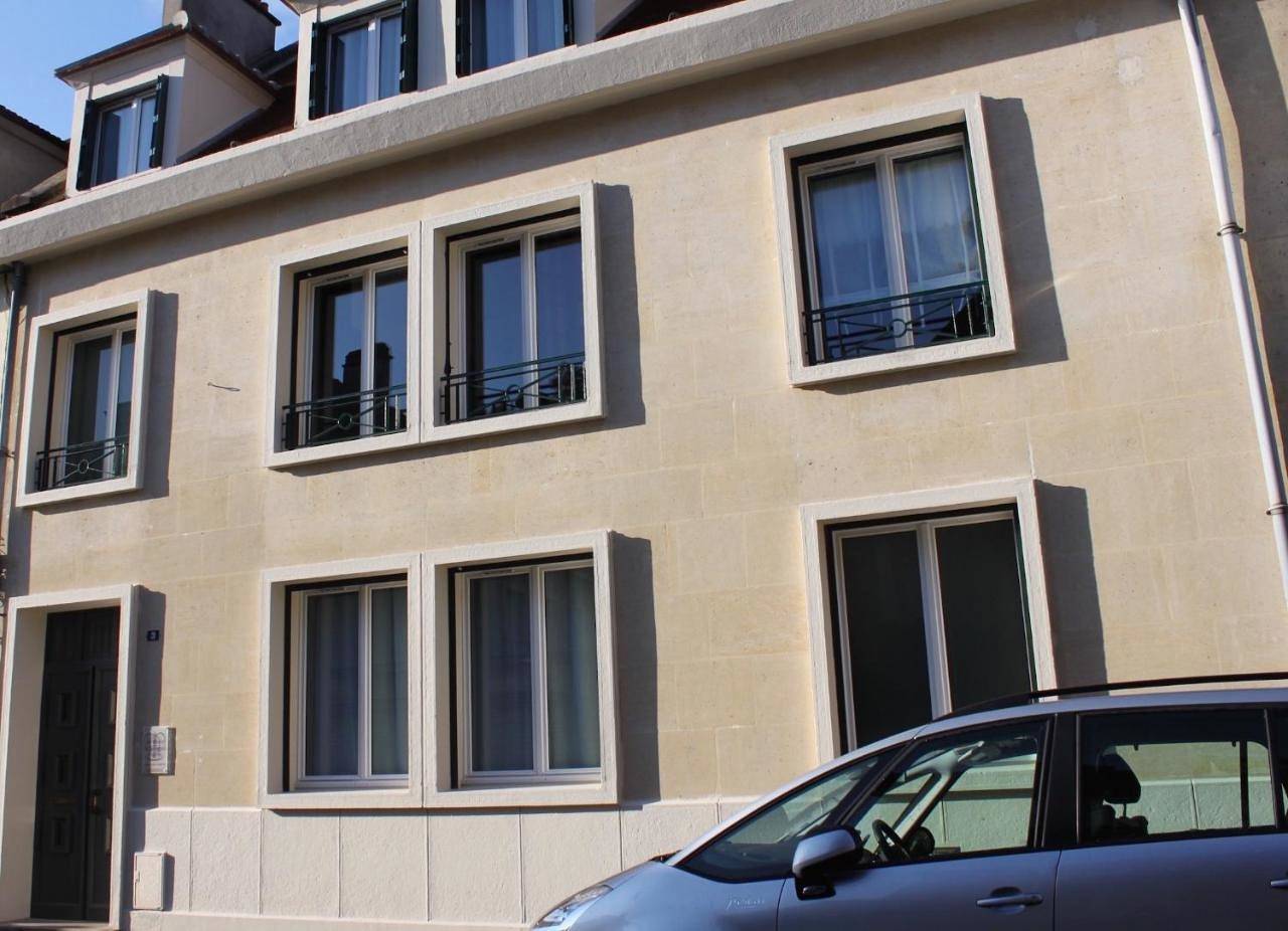 Superior King Suite in Beauvais, Oise