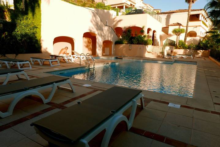 Location de vacances pour 4 personnes, avec piscine et terrasse dans Golf Bluegreen Sainte-Maxime