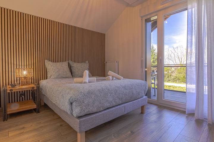 Gîte pour 2 personnes, avec vue sur le lac et balcon à Duingt - 2