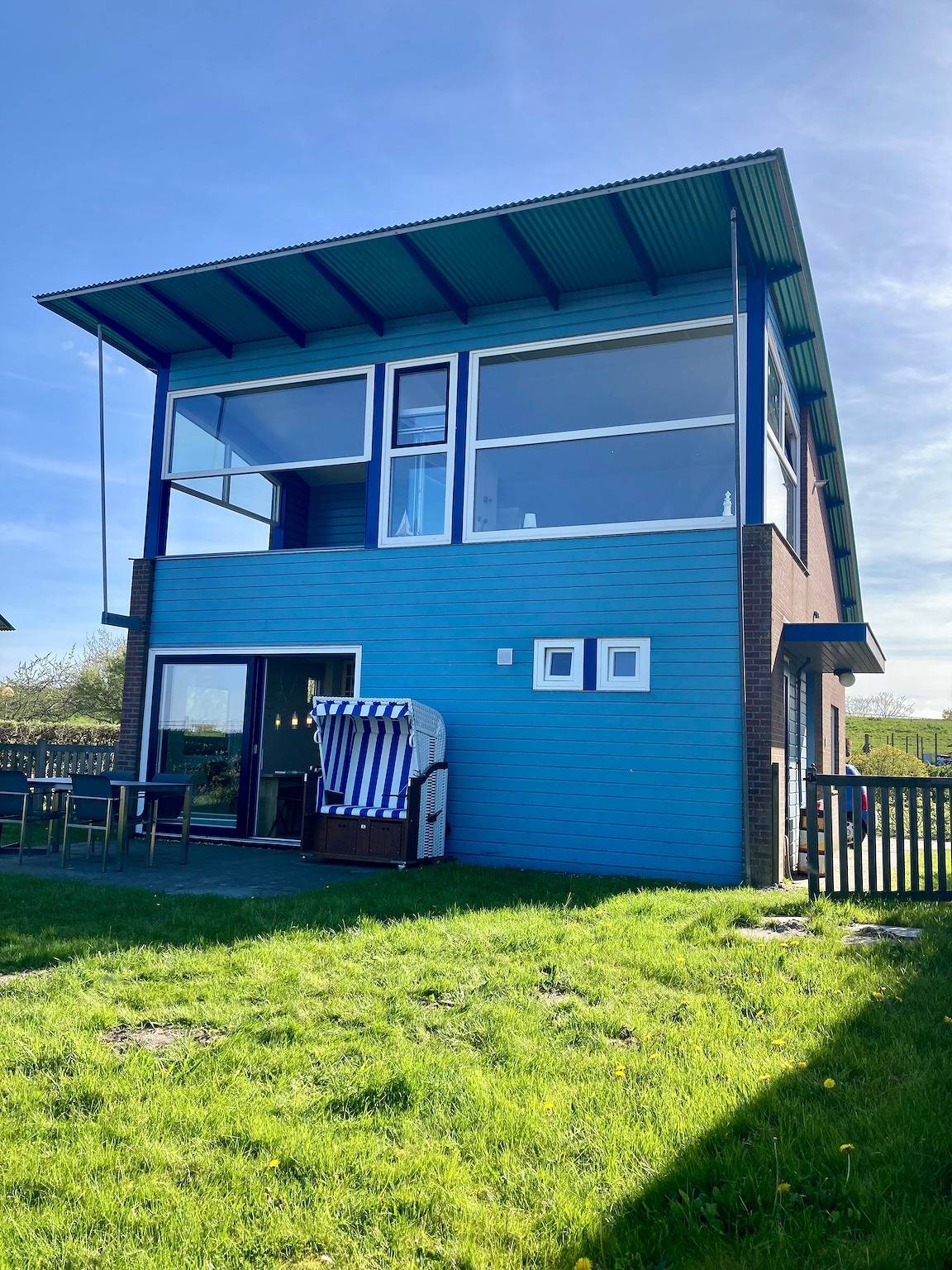 6 Erw Hafenhaus mit Seeblick auf das Lauwersmeer und den Nordseedeich in Oostmahorn, Dongeradeel