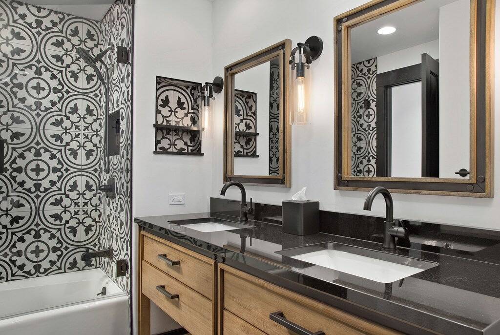 Gorgeous ski-in/out townhome with private hot tub & mountain & sunset views in Mountain Village, Telluride Ski Resort