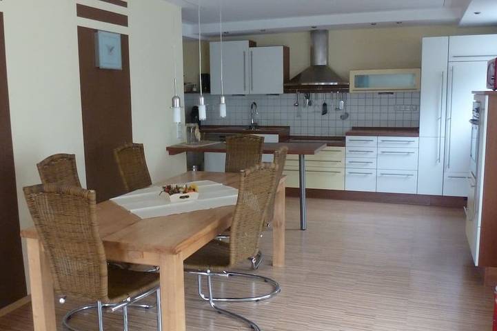 Ganze Wohnung, Geräumige Ferienwohnung für Familien, Monteure, Radfahrer,  Legoland in Günzburg, Bayerisch Schwaben