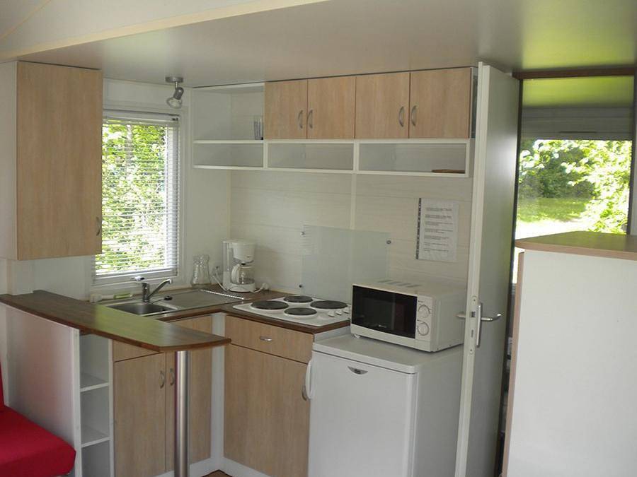Flower camping Les Reflets Du Val D'argent - Mobilheim 4 personen - Mobilheim Komfort 20m² (2 Zimmer) + Tv + Halbüberdachte Terrasse 16m². in Sainte-Marie-aux-Mines, Regionaler Naturpark Belchen der Vogesen