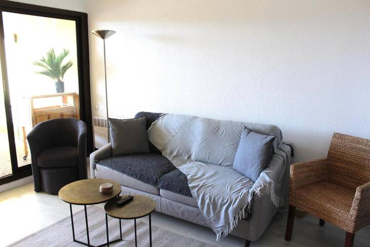 Ferienwohnung für 2 Personen, mit Pool und Ausblick sowie Kinderpool und Terrasse in Cassis - 2