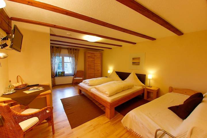 Ferienhaus für 2 Personen, mit Terrasse und Garten sowie Ausblick in Wilhelmsdorf - 2