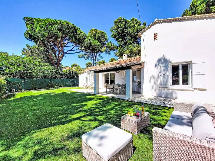 Location de vacances pour 8 personnes, avec jardin dans Plage de la Madrague