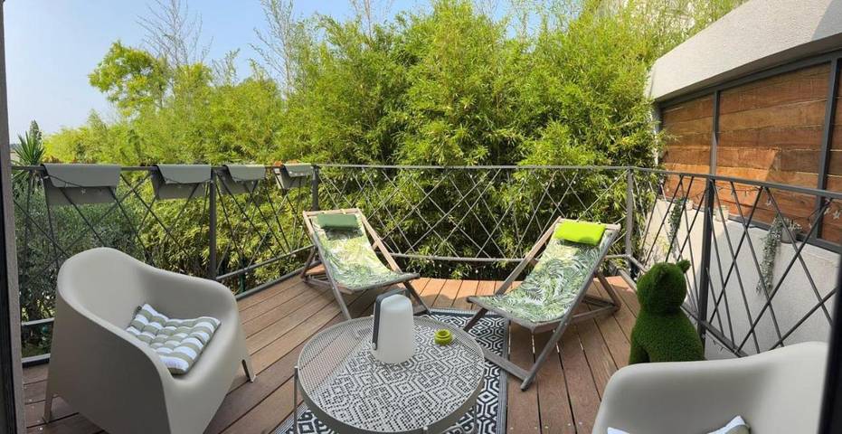 Chambre d’hôte pour 2 personnes, avec jardin ainsi que vue et piscine à Sanary-sur-Mer - 4