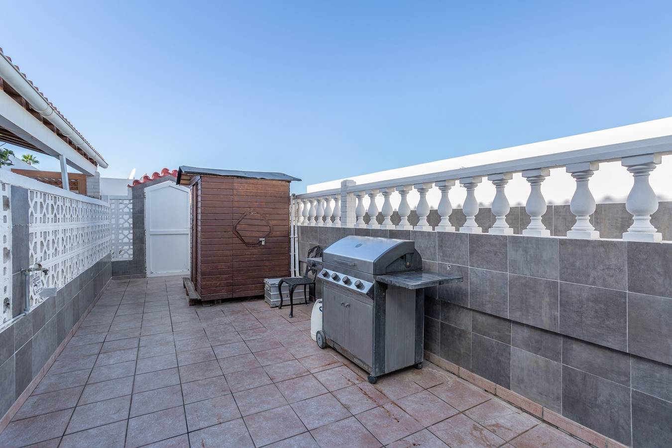 Apartamento inteiro, Apartamento 'Bem-vindos à Zona Relax' com Vista Mar, Wi-Fi e Ar Condicionado in La Verga, Mogán