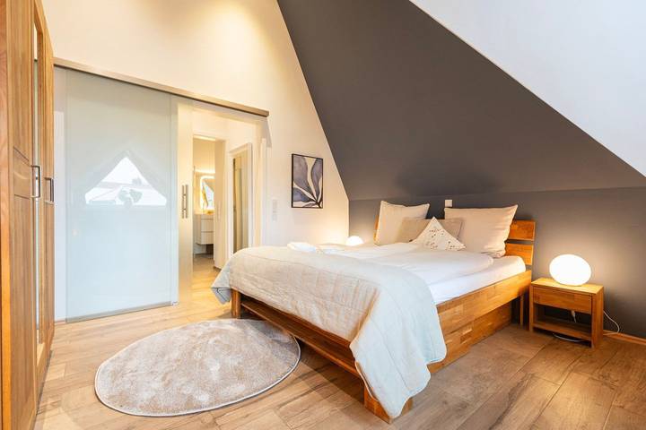 Ferienhaus für 14 Personen, mit Sauna und Garten sowie Seeblick und Ausblick in Ammerland - 2