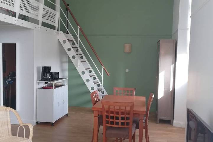 Apartamento entero, Beautiful waterfront residence, private pool, sun terrace in Le Croisic, Côte de Jade
