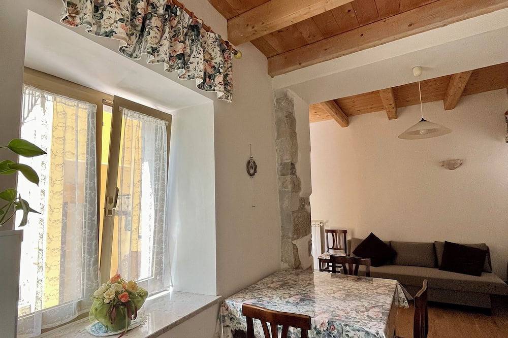 Ganze Wohnung, 1 Bedroom Apartment in Holy Cross in Triest, Karst