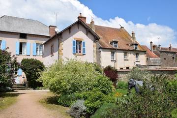 Gîte pour 5 personnes, avec terrasse à Souvigny