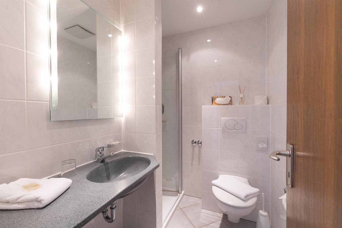 Einzelzimmer mit Dusche und Wc in Schweich, Moseleifel