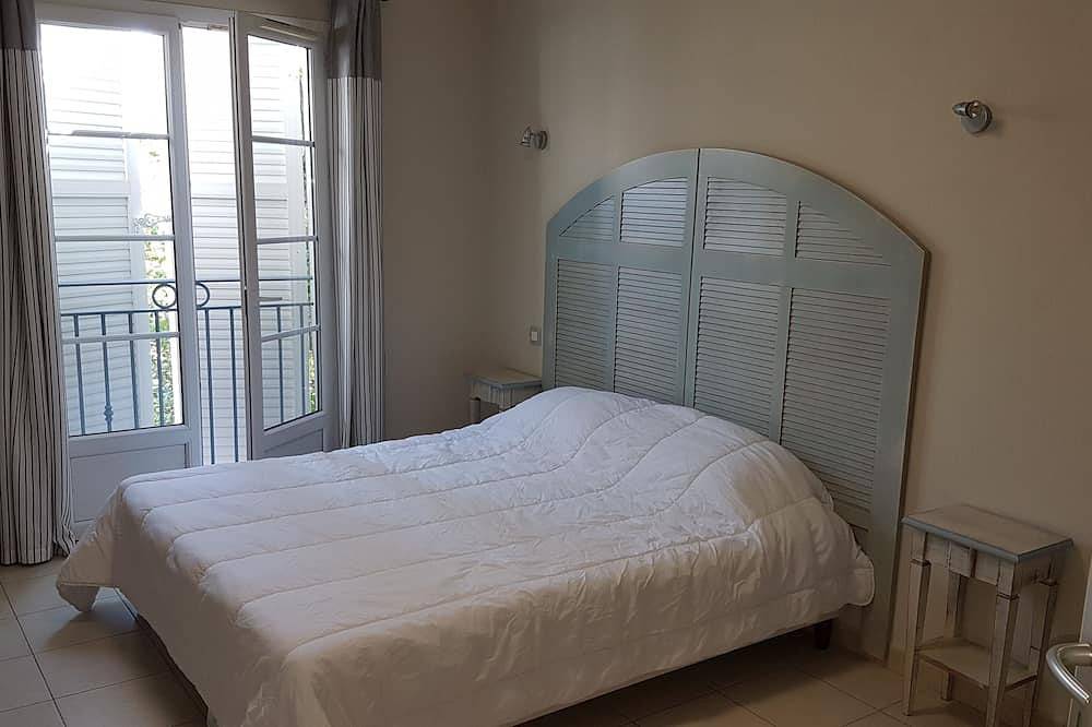 Entire apartment, 3 room apartment - Domaine de Camiole **** in Callian in the var in Callian, Draguignan region