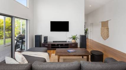 Holiday Home for 8 People in Casuarina Beach, Casuarina, Photo 1