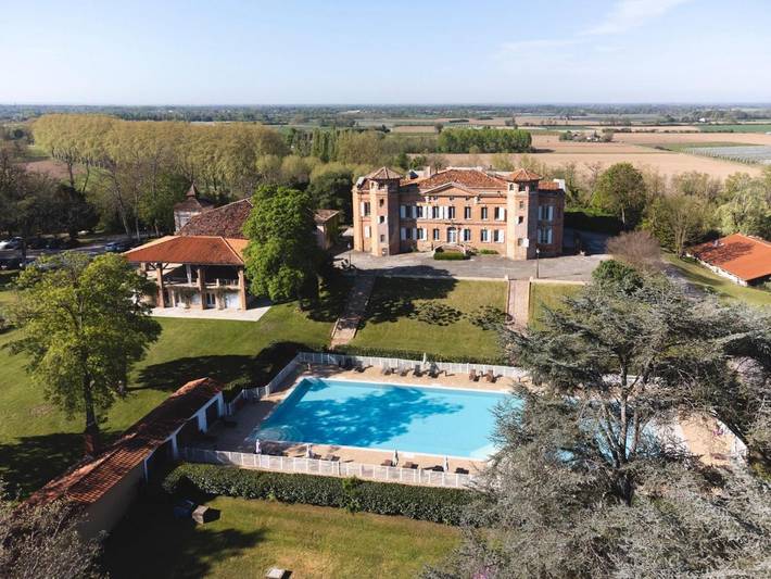 Hôtel pour 3 personnes, avec jardin et bassin pour enfant ainsi que piscine et vue à L'Honor-de-Cos - 2