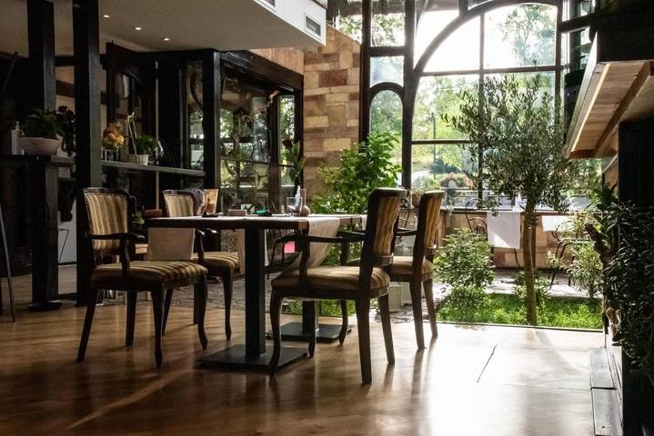 Chambre d’hôte pour 2 personnes, avec terrasse ainsi que jacuzzi et sauna à Belgrade - 4