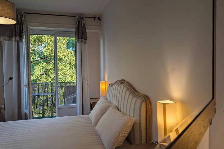 Ganze Wohnung, A 5-minute walk from downtown - Bright 2-bedroom apartment, 2 bedrooms, private garage in Pau, Béarn