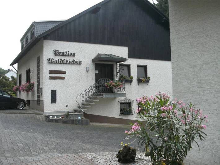 Gästehaus für 2 Personen, mit Balkon und Terrasse sowie Garten und Sauna in Maring-Noviand