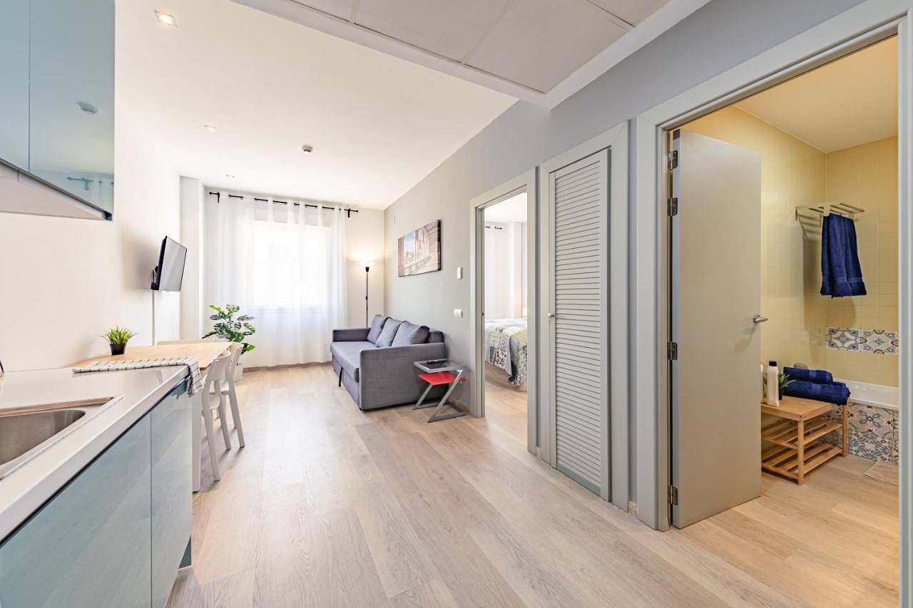 Apartamento entero, Apartment with free parking and pool in Bormujos, Provincia de Sevilla