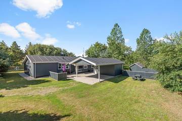 Ferienhaus für 6 Personen, mit Sauna in Tirpitz Museum (Oksby)