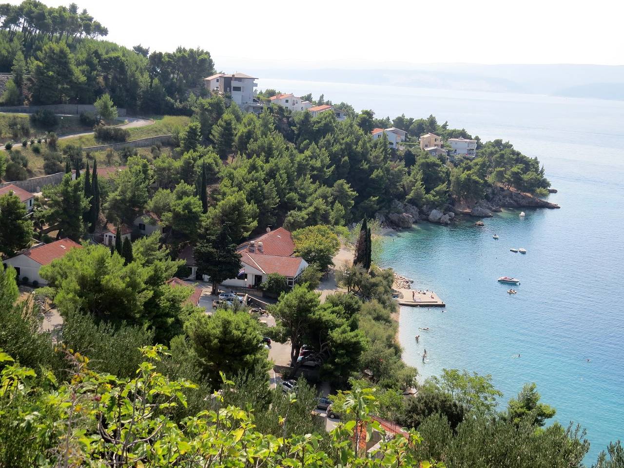 Entire apartment, Holiday apartment for 6 people with balcony in Omis, Split-Dalmatia