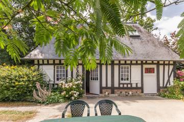 Gîte pour 4 personnes, avec jardin et terrasse à Angerville-l'Orcher