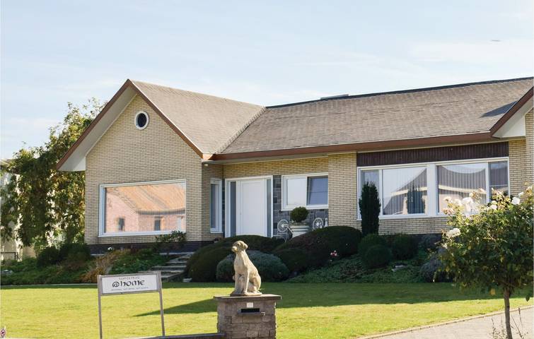 Location de vacances pour 10 personnes, avec Terrasse ainsi que Jardin et Sauna à Dentergem