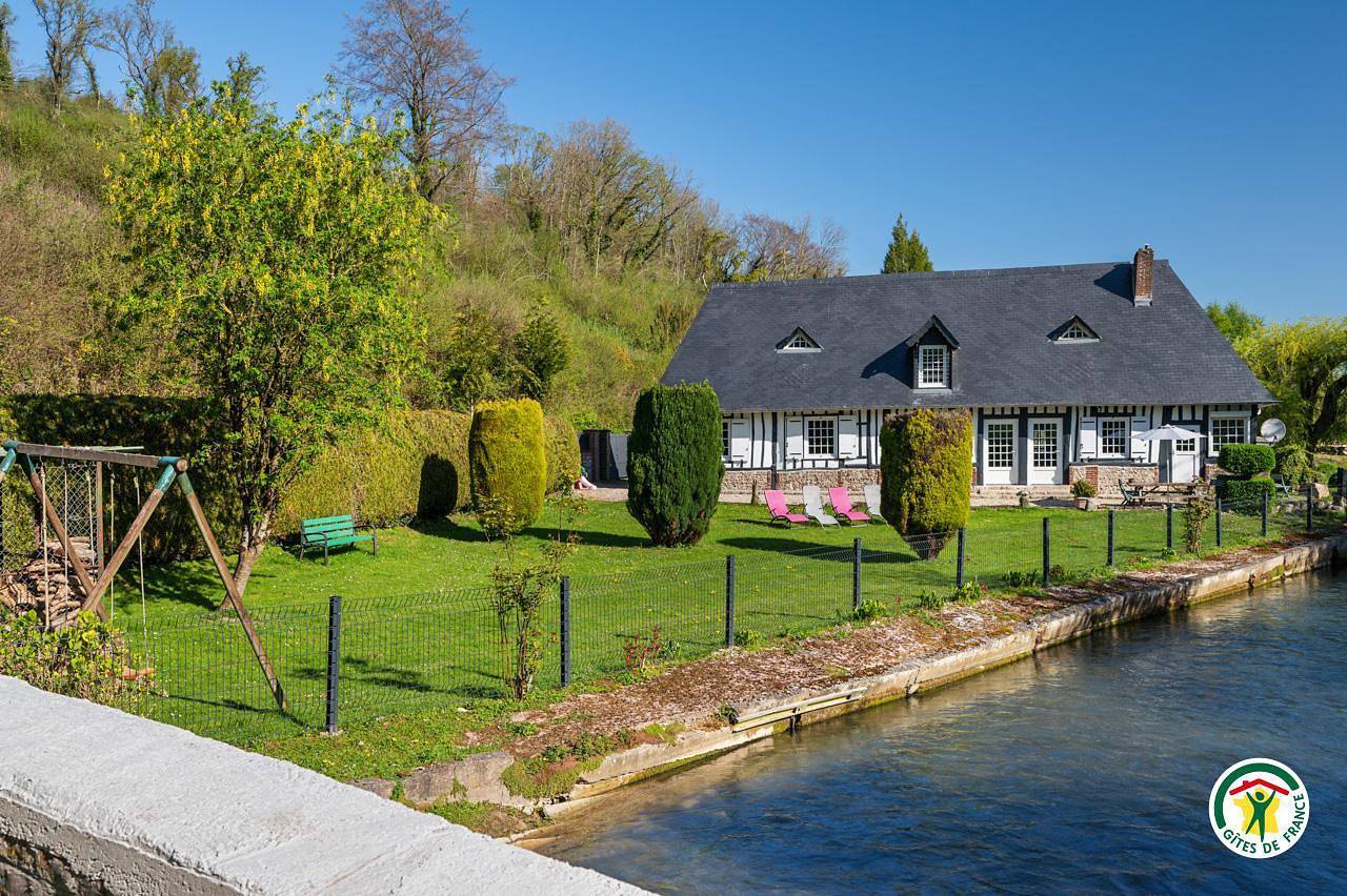Gîtes de France® - La Suite du Lac in Vittefleur, Région de Dieppe
