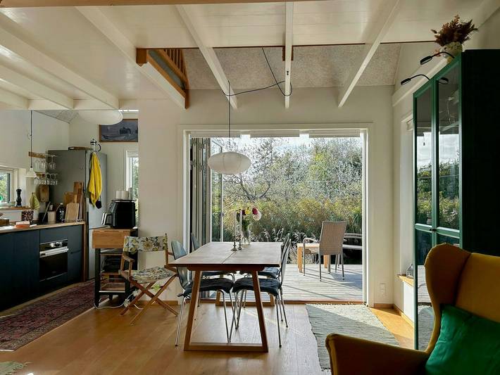 Schönes Tiny House mit Blick auf den Bach in Bro Strand, Kleiner Belt