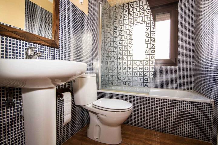 Casa rural para 6 personas, con terraza, Se admiten mascotas en Hoyos del Espino - 4