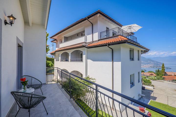 Ferienwohnung für 6 Personen, mit Terrasse und Garten sowie Seeblick und Ausblick, mit Haustier in Comune di Stresa - 3