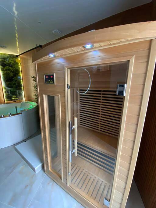 Appartement entier, Esprit Bali ....Love Spa, Sauna de luxe à Mulhouse in Mulhouse, Région de Mulhouse