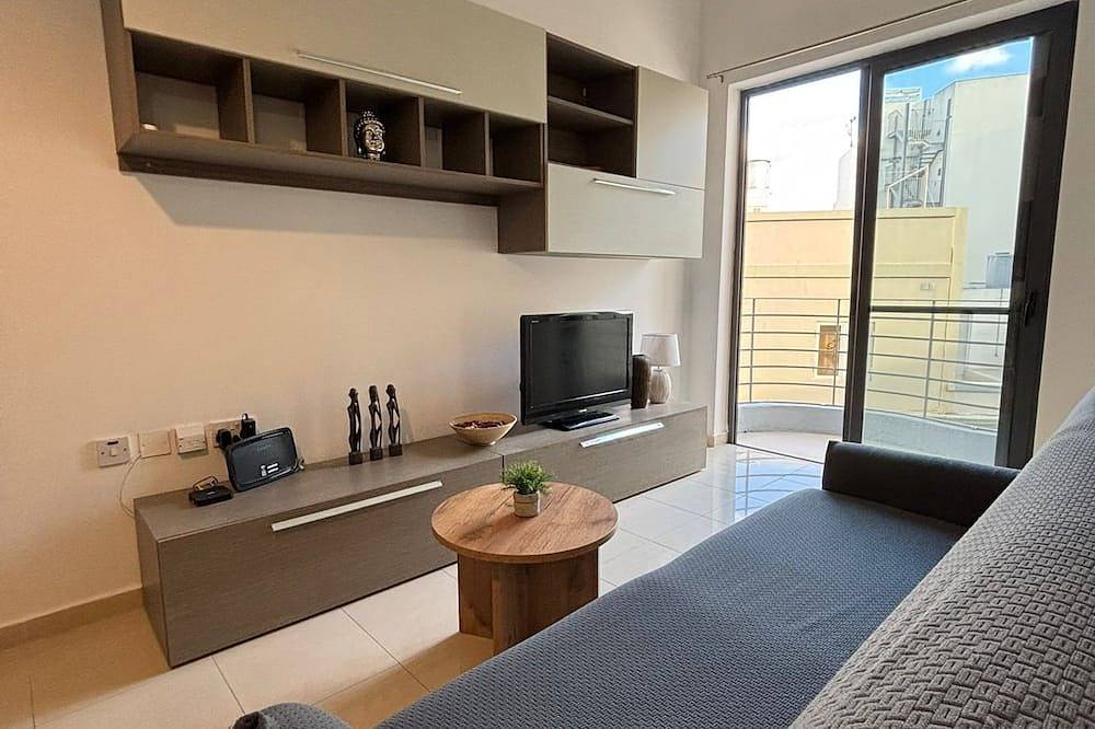 Geheel appartement, Beautiful spacious apartment in center . in Paceville, San Giljan