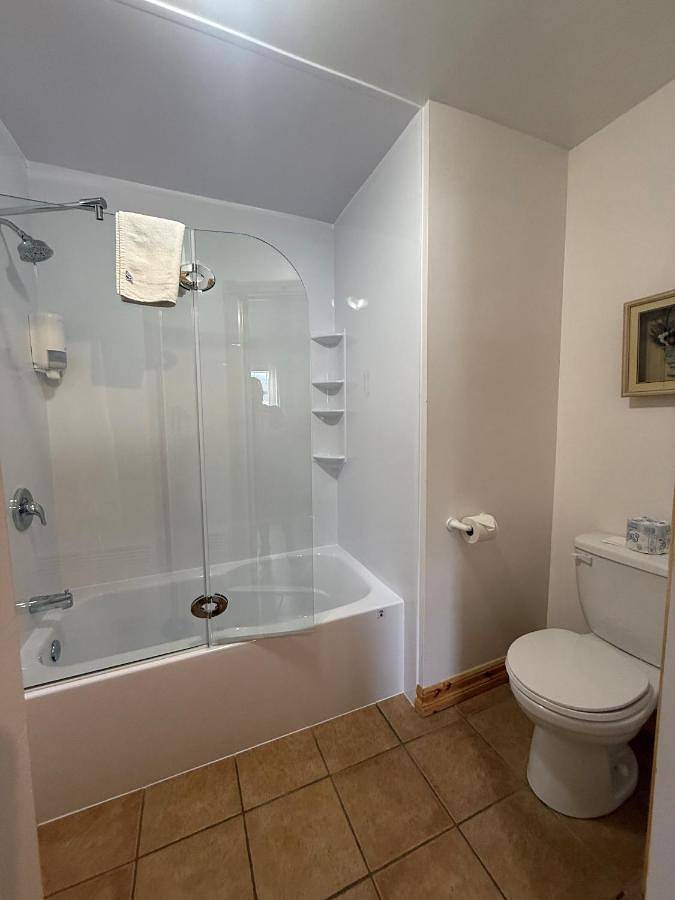 Hôtel pour 4 personnes, avec terrasse dans Tadoussac - 2